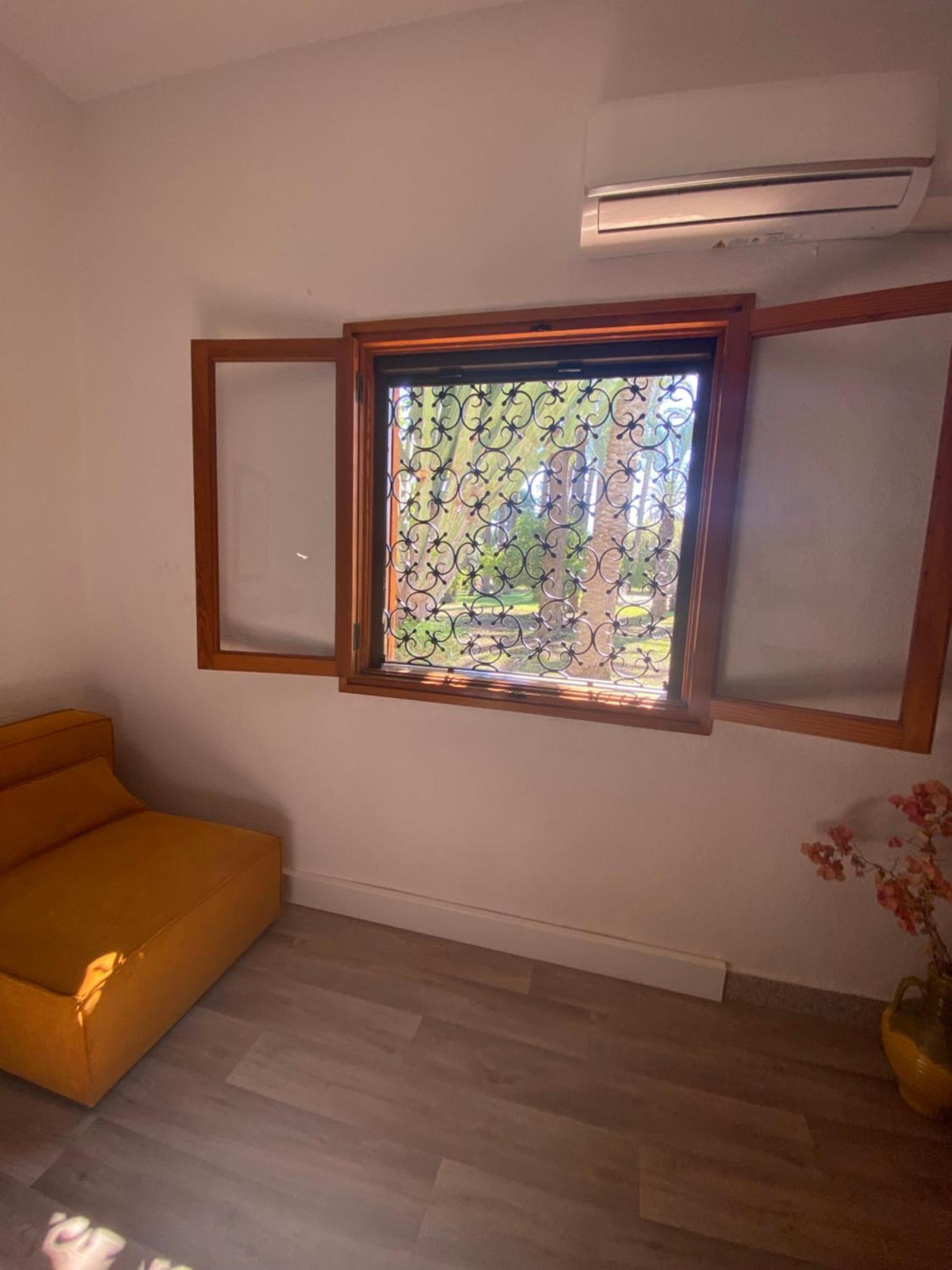 エルチェ Pink Lemon House Bed & Breakfast エクステリア 写真