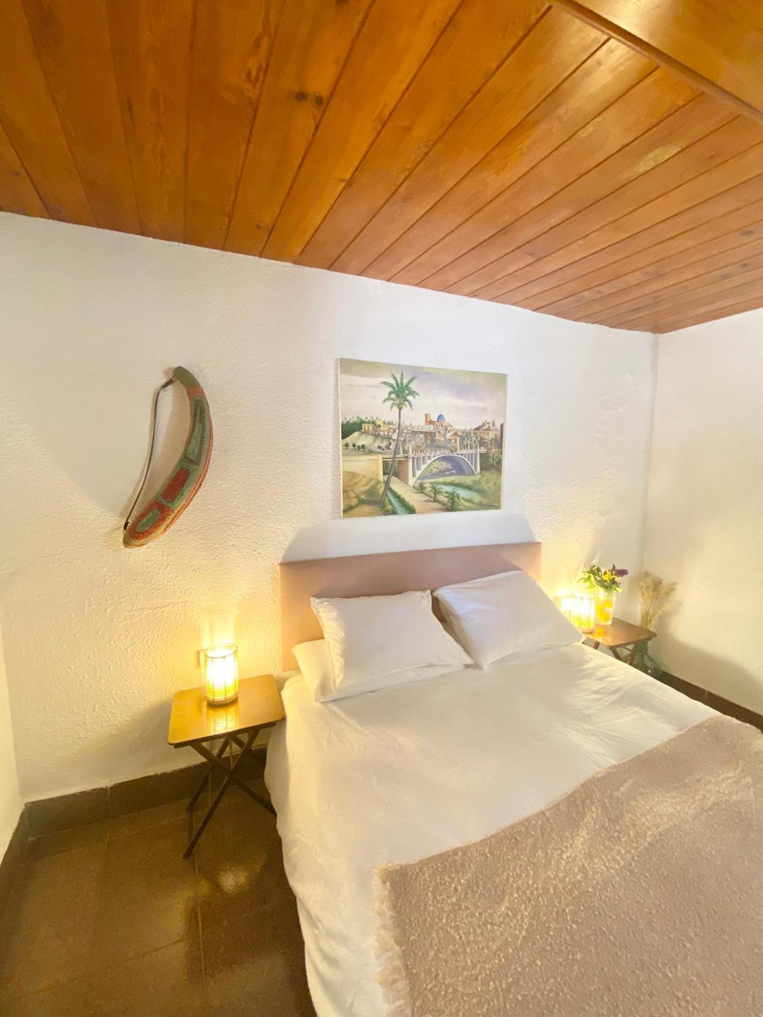 エルチェ Pink Lemon House Bed & Breakfast エクステリア 写真