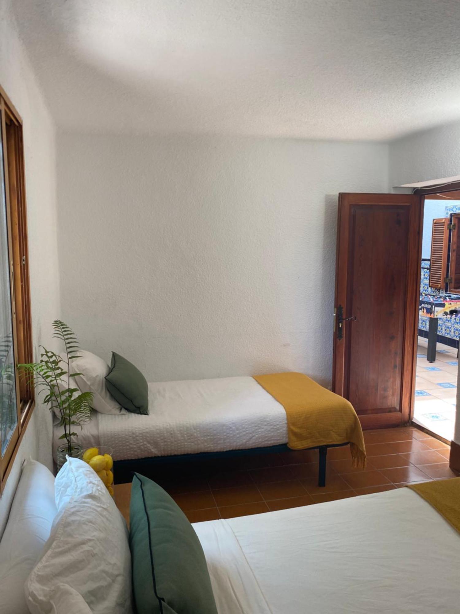 エルチェ Pink Lemon House Bed & Breakfast エクステリア 写真